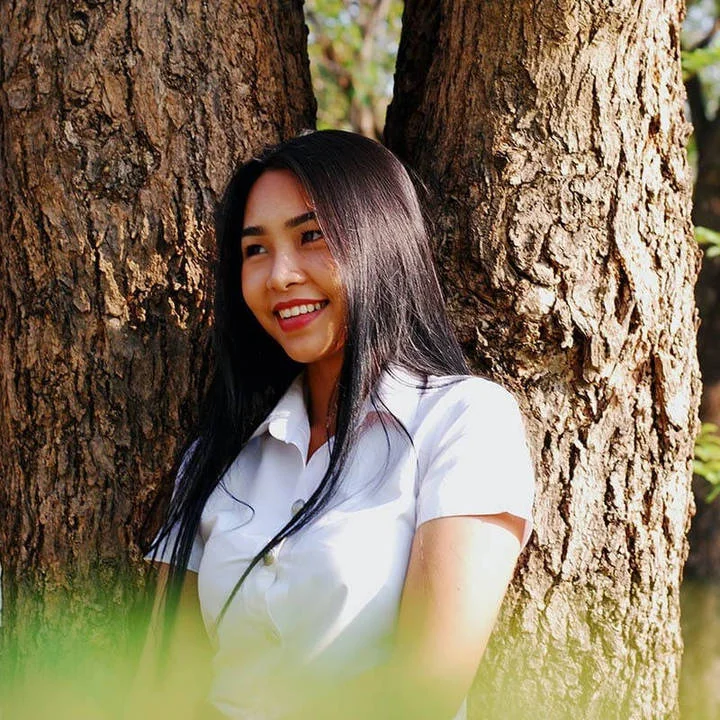 นงคราญ ธัญญวงศ์